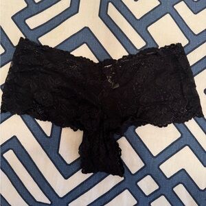 Chic Black Lace Cheecky Women's Panties